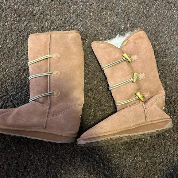 Emu Boots Size 10 - Picture 2 of 4